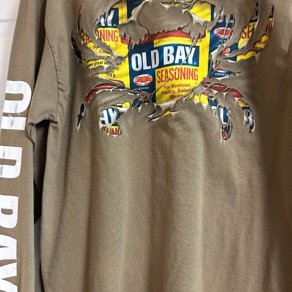 Old Navy T-Shirt - Picture 2 of 2